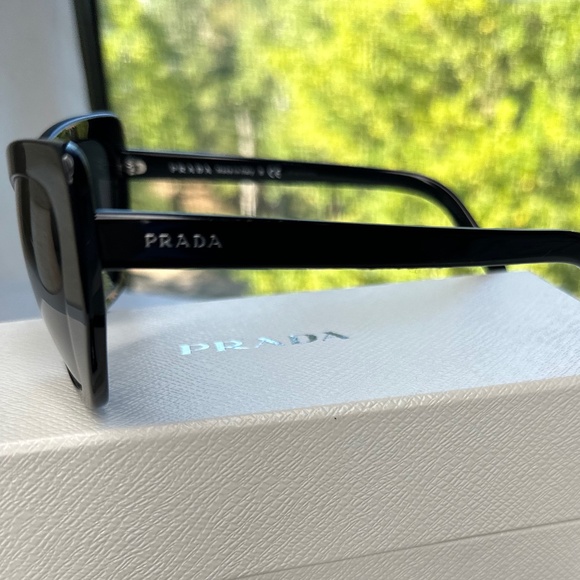 Prada Sunglasses - Picture 4 of 6